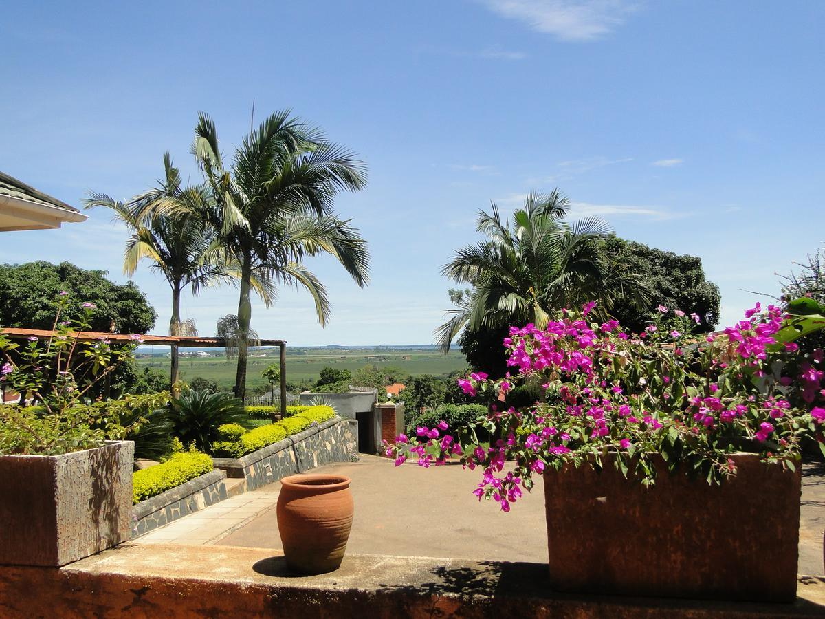 Carpe Diem Guesthouse Entebbe Kültér fotó